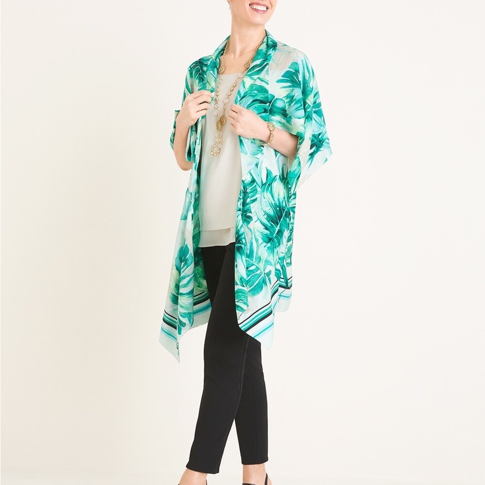 Chico’s Black Label Palm Print kimono Topper